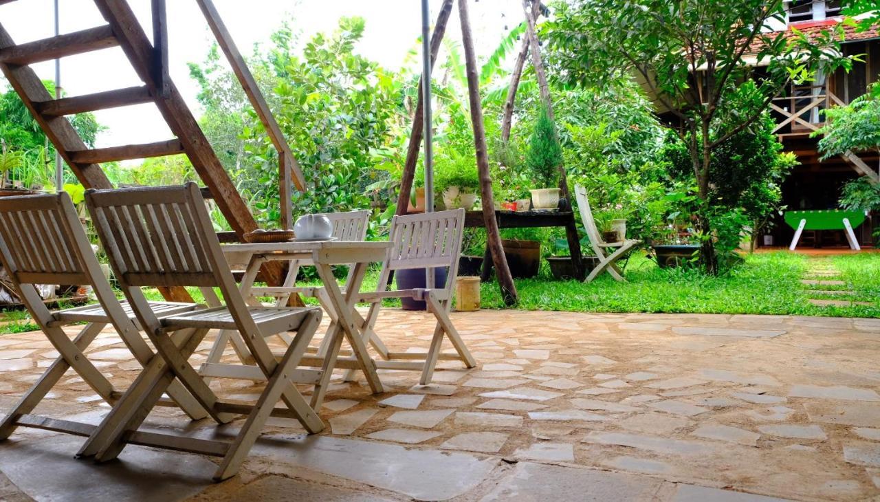 Plei Homestay & Cafe Plây Ku Exterior foto